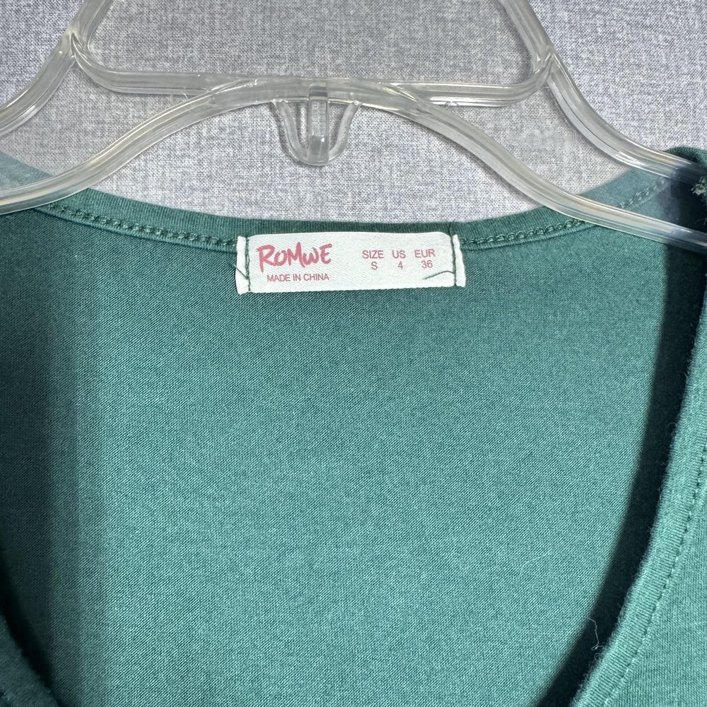 ROMWE Shirt Womens Small Green V Neck‎ Ruched Front Drawstring Cropped Top - Picture 2 of 3
